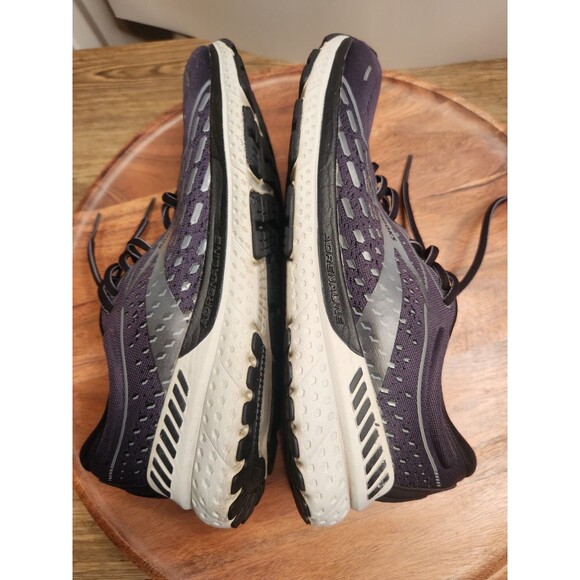 Brooks Adrenaline GTS 21. Men\'s Sneakers, running lace-up; Gray/Black US Sz 9.5 main image 3